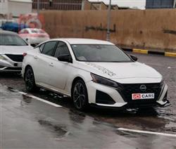 نيسان ألتيما